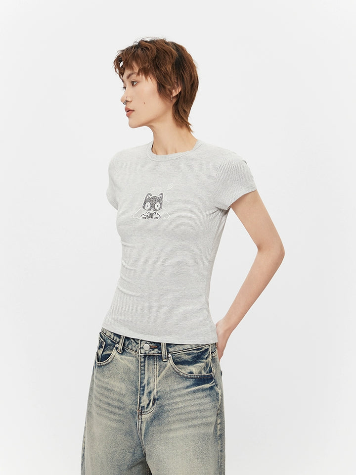 Pull à col roulé graphique de chat à rayures et coupe slim 