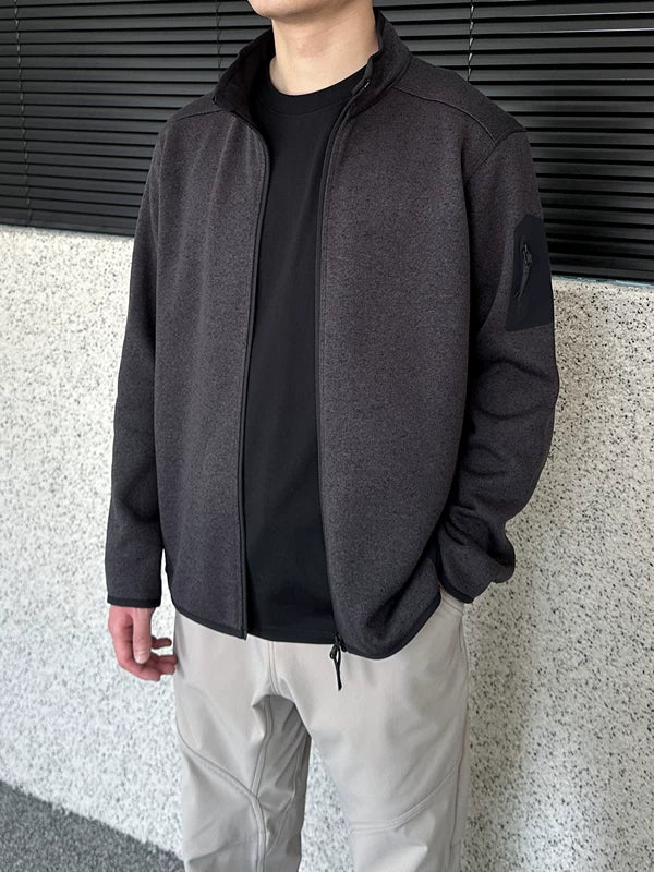 지퍼가 달린 스탠드 칼라 플리스 재킷 