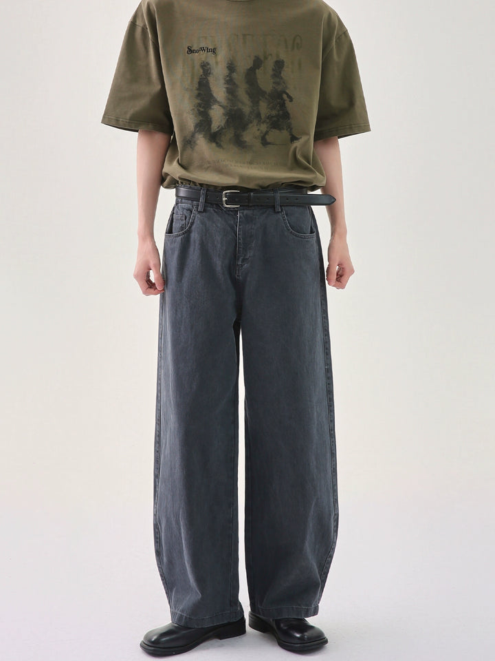 Gerade lockere, lässige Jeanshosen mit Distressed-Effekt 