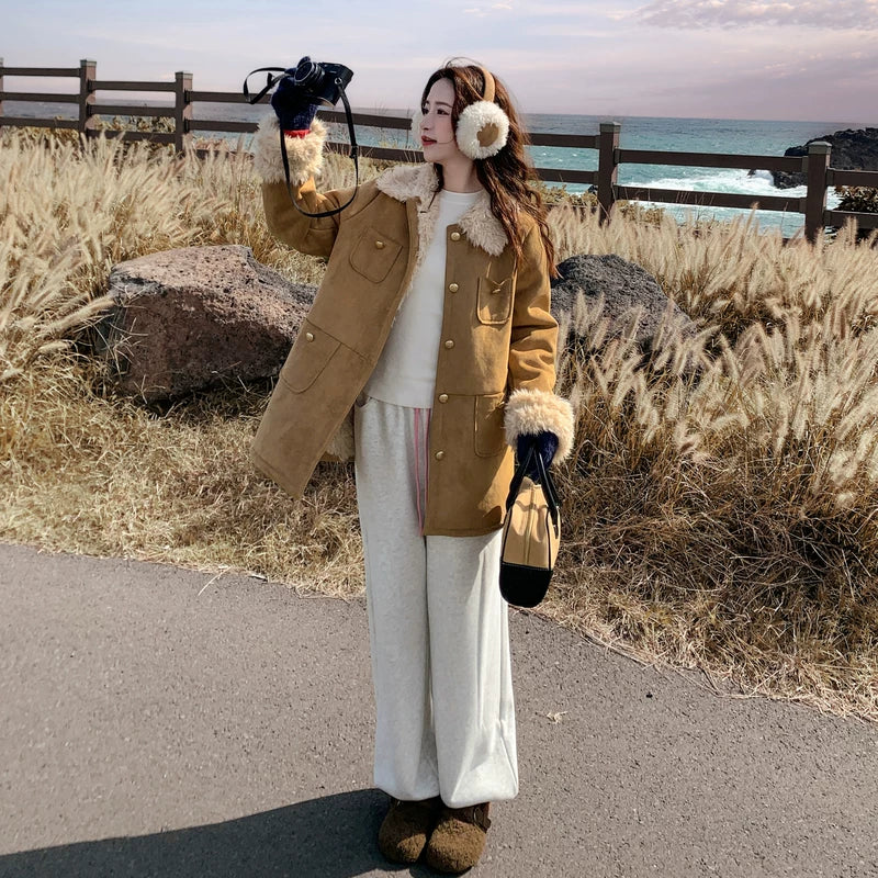 מעיל עם כובע מזויף מצמר 