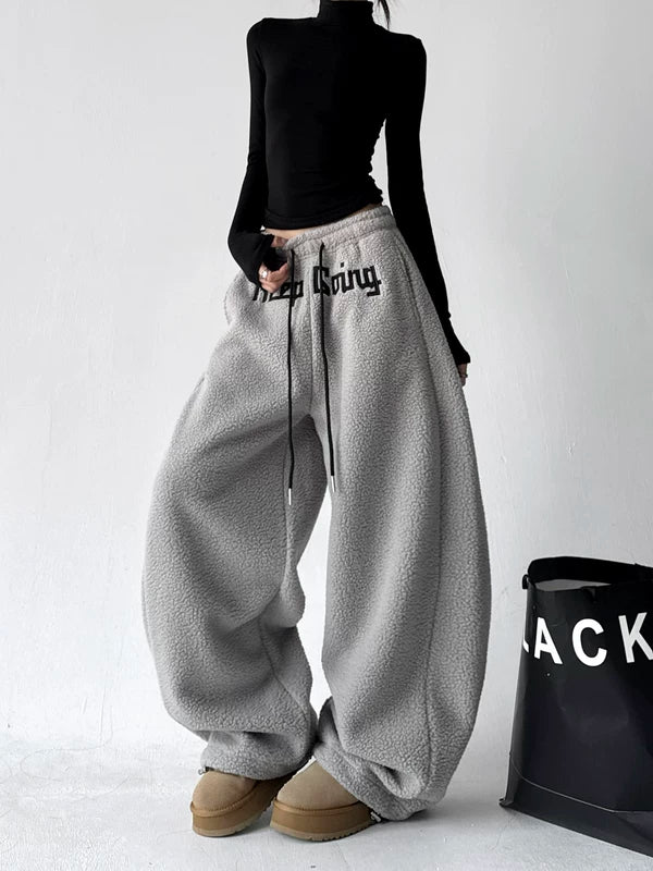 Pantaloni da lounge in felpa con gamba larga e coulisse 