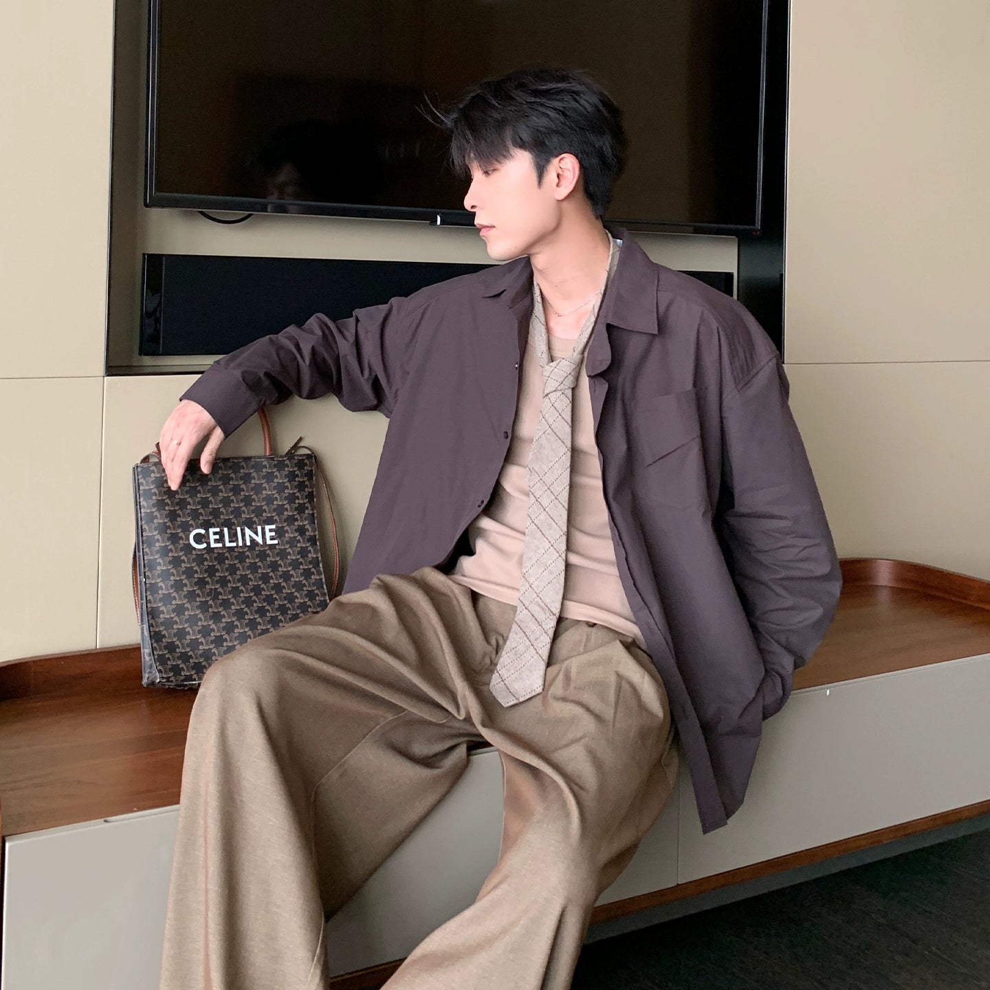 undefined,5876060769233,5876060769234,5876060769235