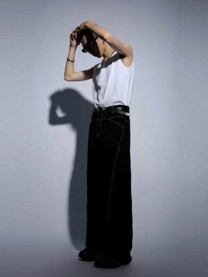 Wide-Leg Jeans with Exposed Stitching