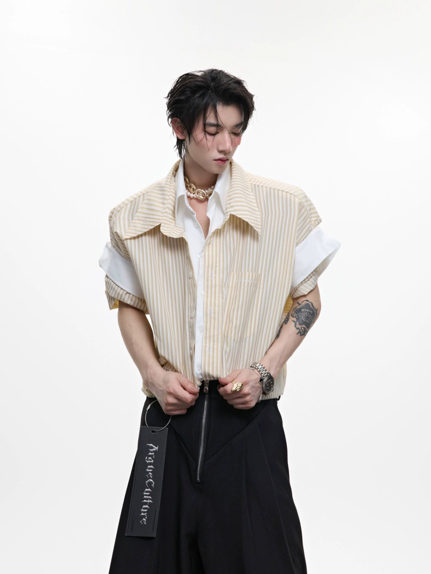 Camicia a due pezzi a maniche corte a righe e morbida 