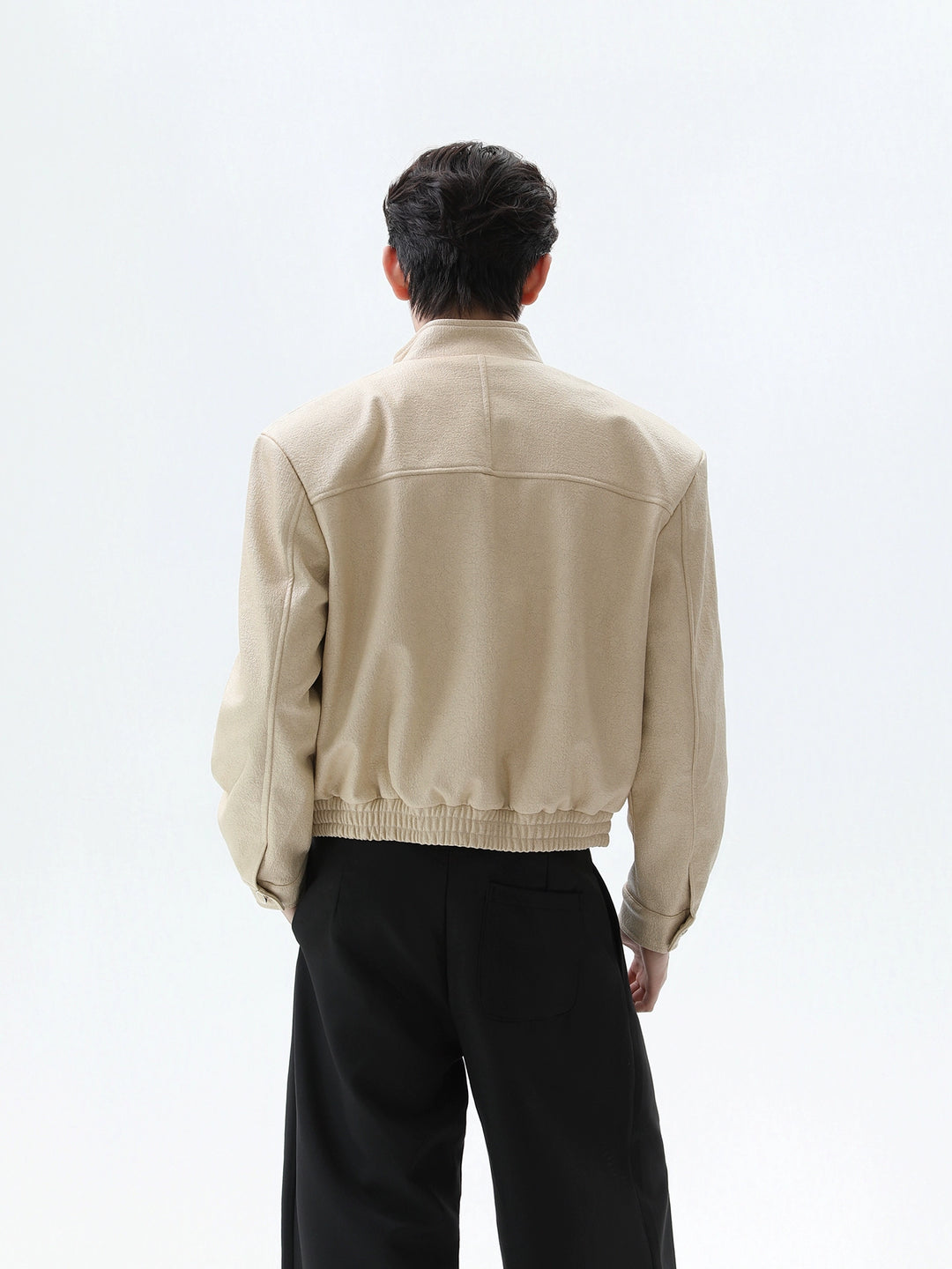 Chaqueta de PU con cuello alzado y bolsillos 