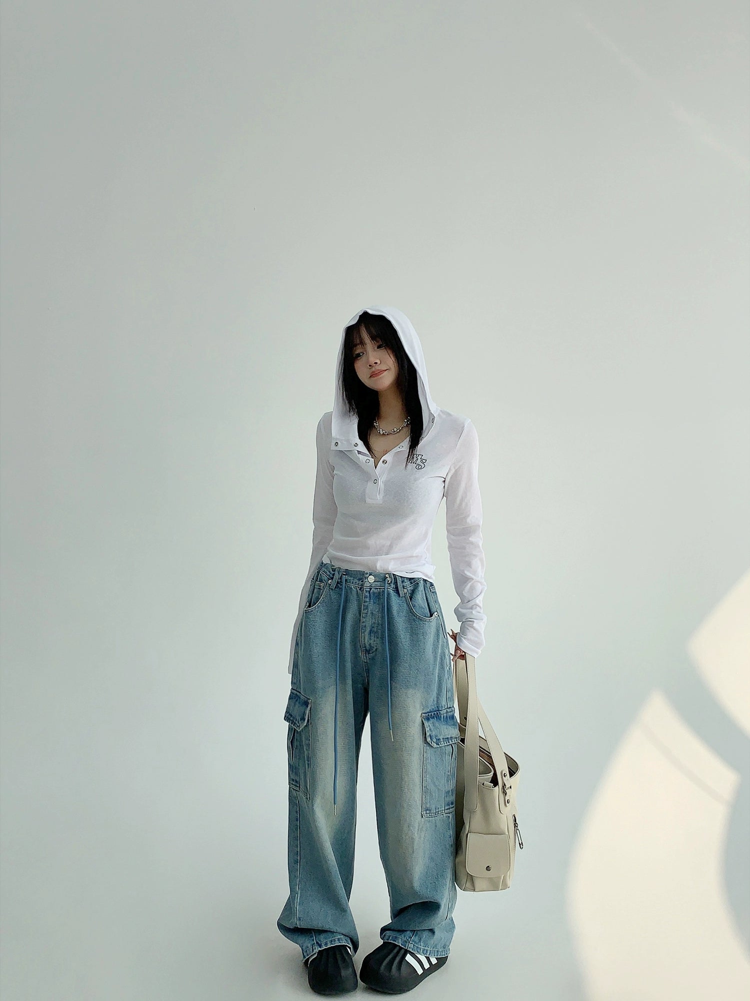 Loose Wide-Leg Cargo Jeans