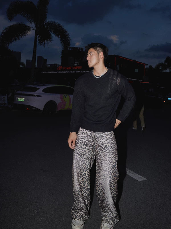 سويت شيرت محبوك بأكمام طويلة على شكل طاقية 