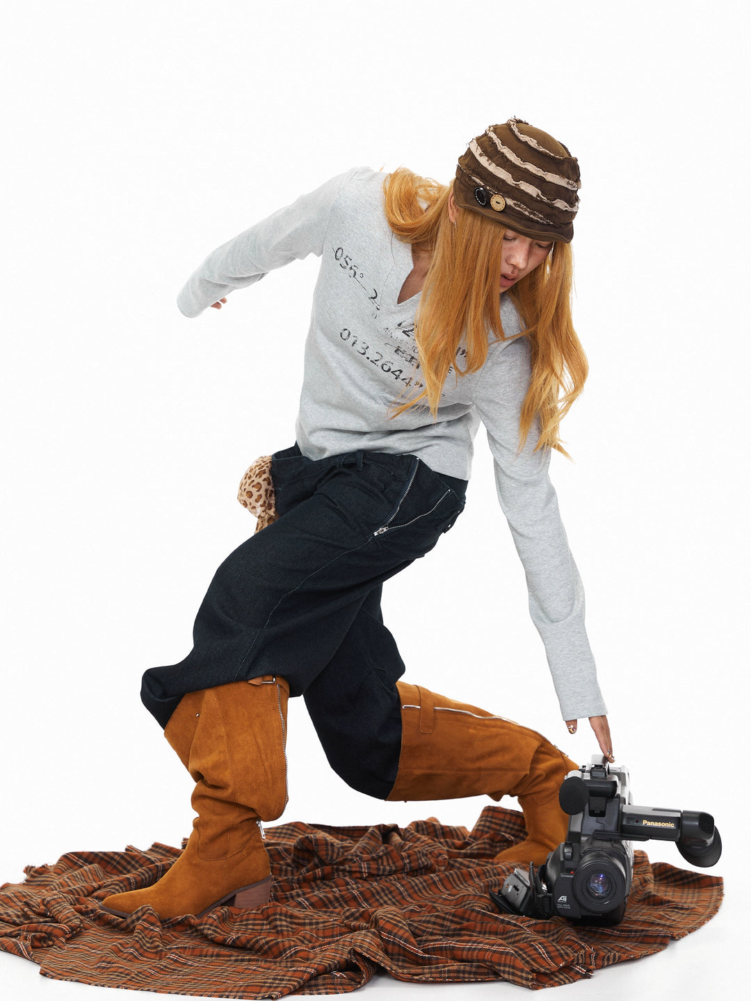 Letter Print V-Neck Long Sleeve Pullover