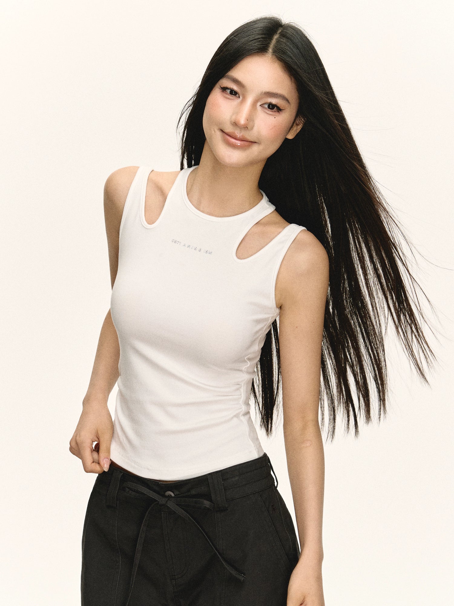 Cutout Shoulder Slim Fit Tank Top