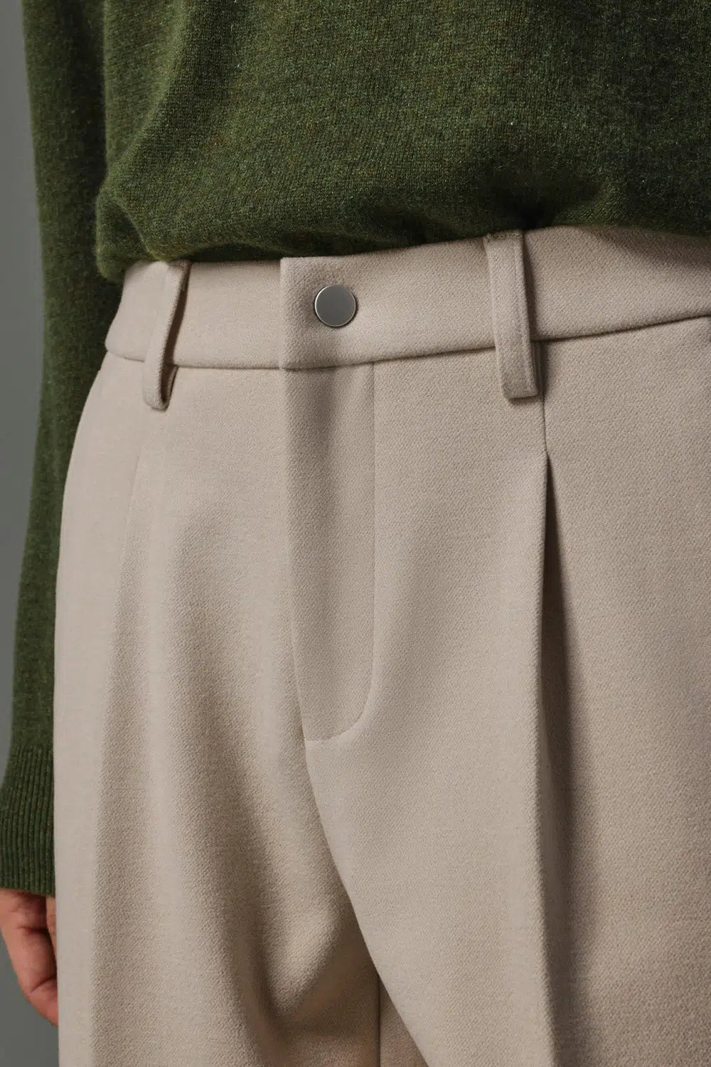 Slim Tapered Pleated Pants