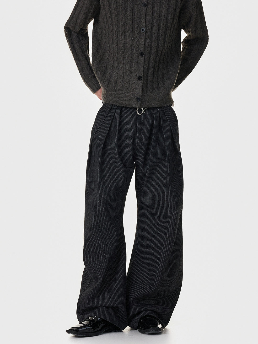 Pantalons en denim à larges jambes à rayures à trois plis 