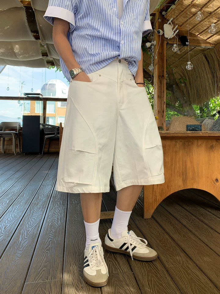Pleated Loose Silhouette Cargo Shorts
