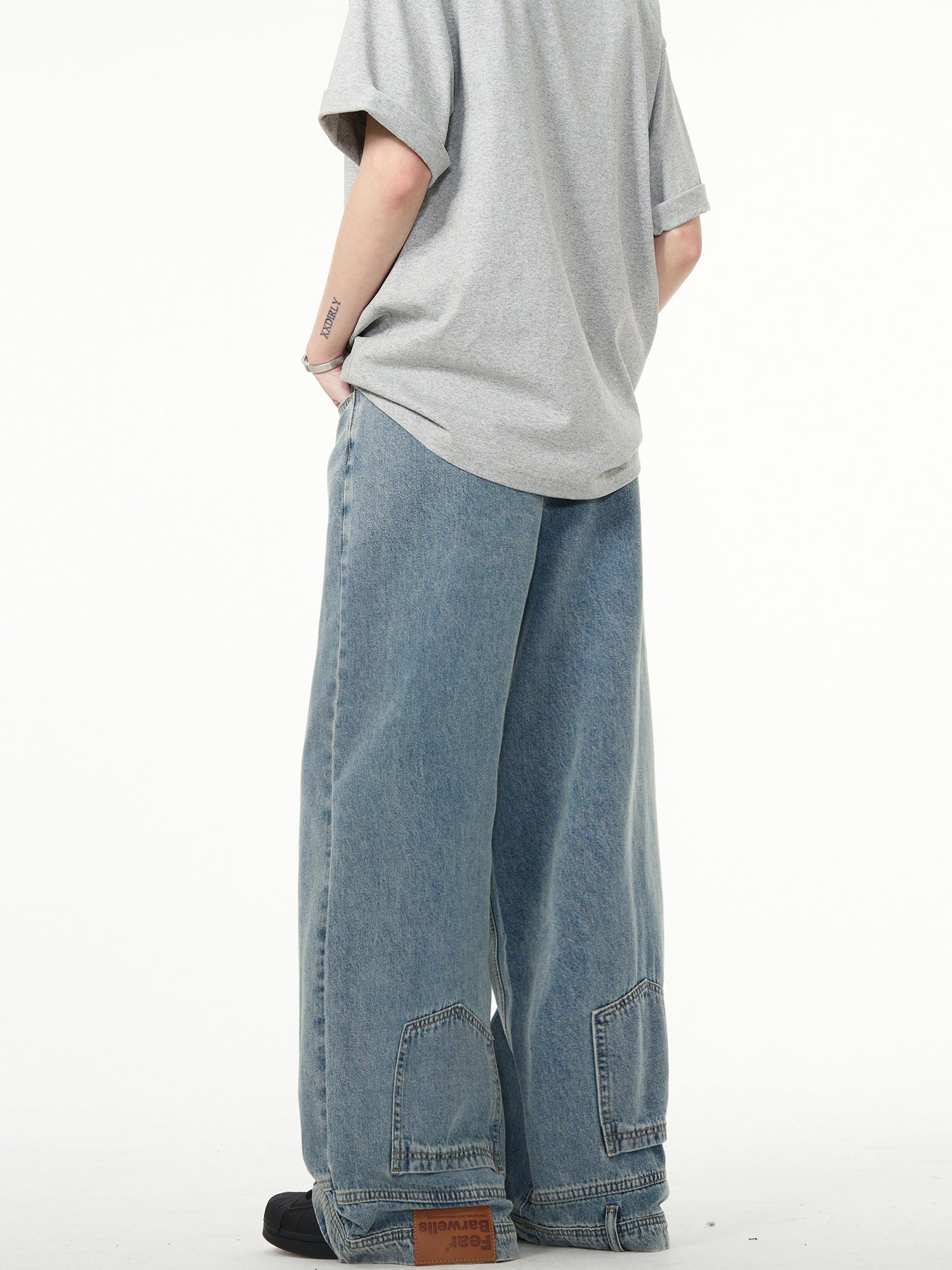 Wide-Leg Inverted Reverse Jeans