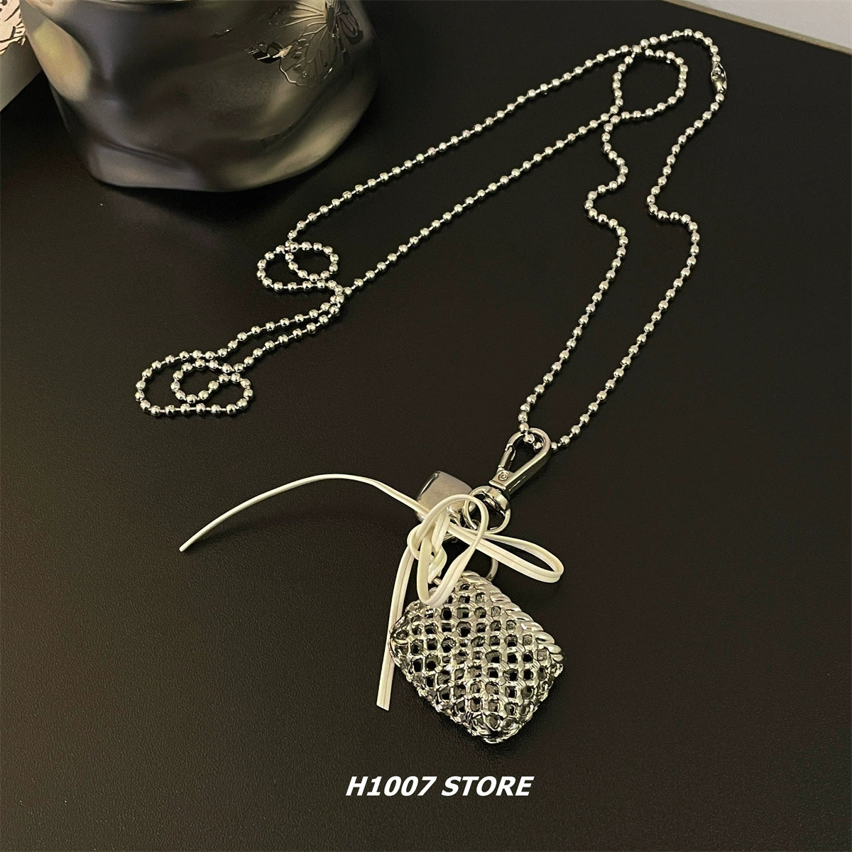 undefined,5961383819316