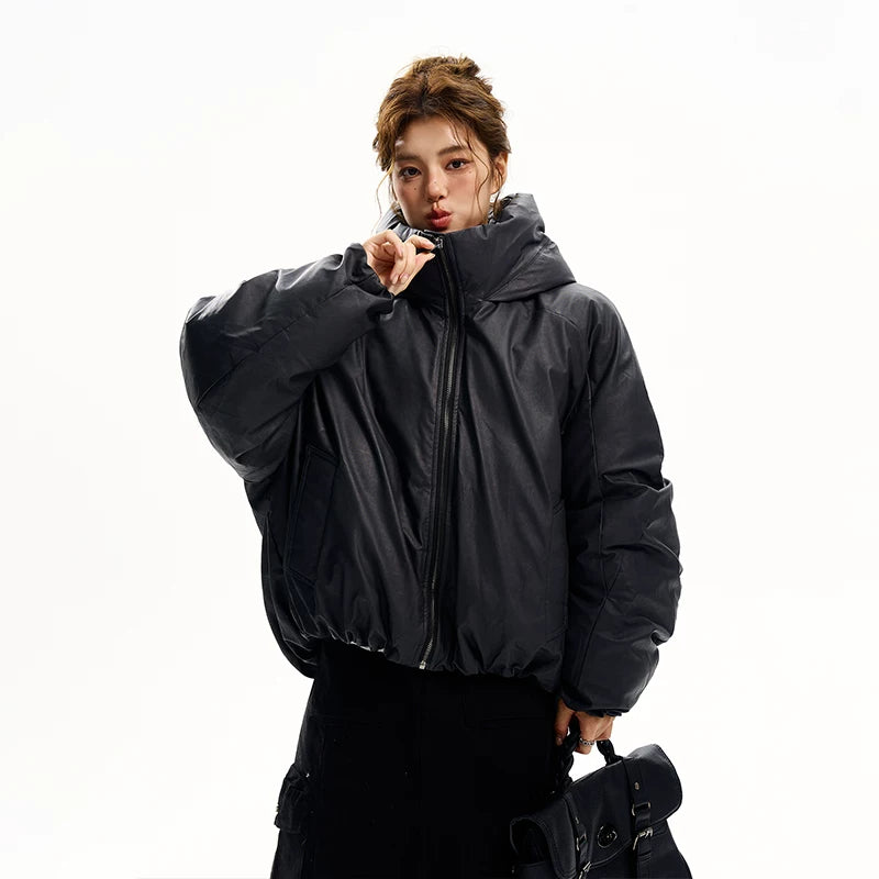 Abrigo de invierno acolchado de PU con capucha 