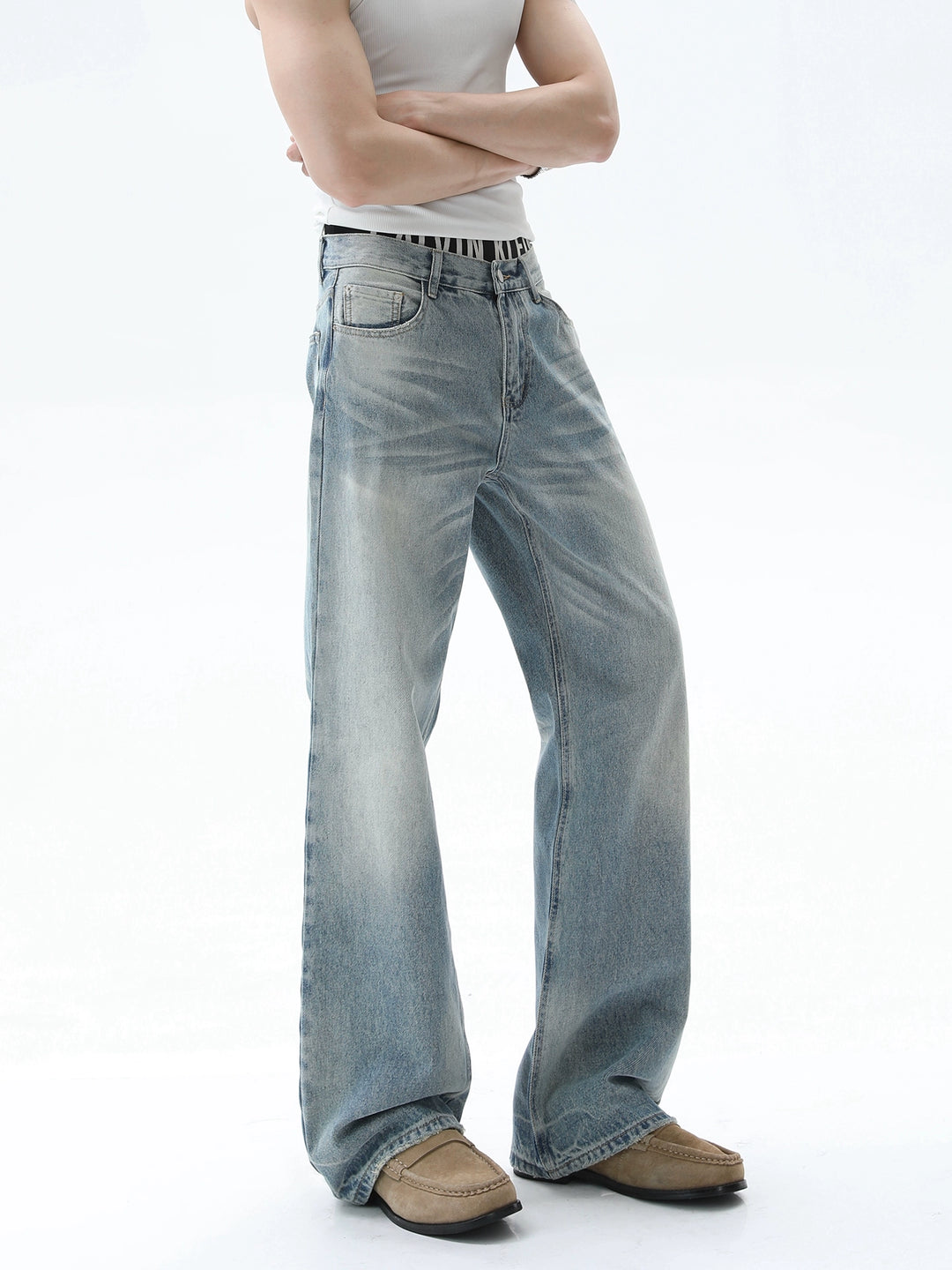 Distressed Loose Fit Washed Jeans