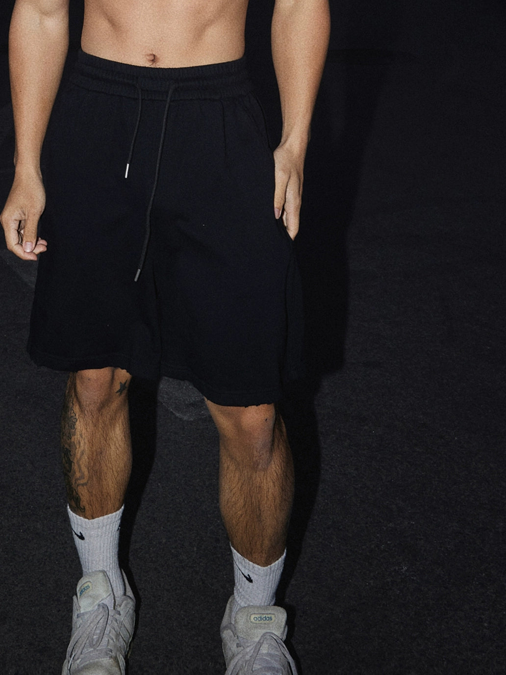 Frayed Hem Loose Fit Casual Shorts