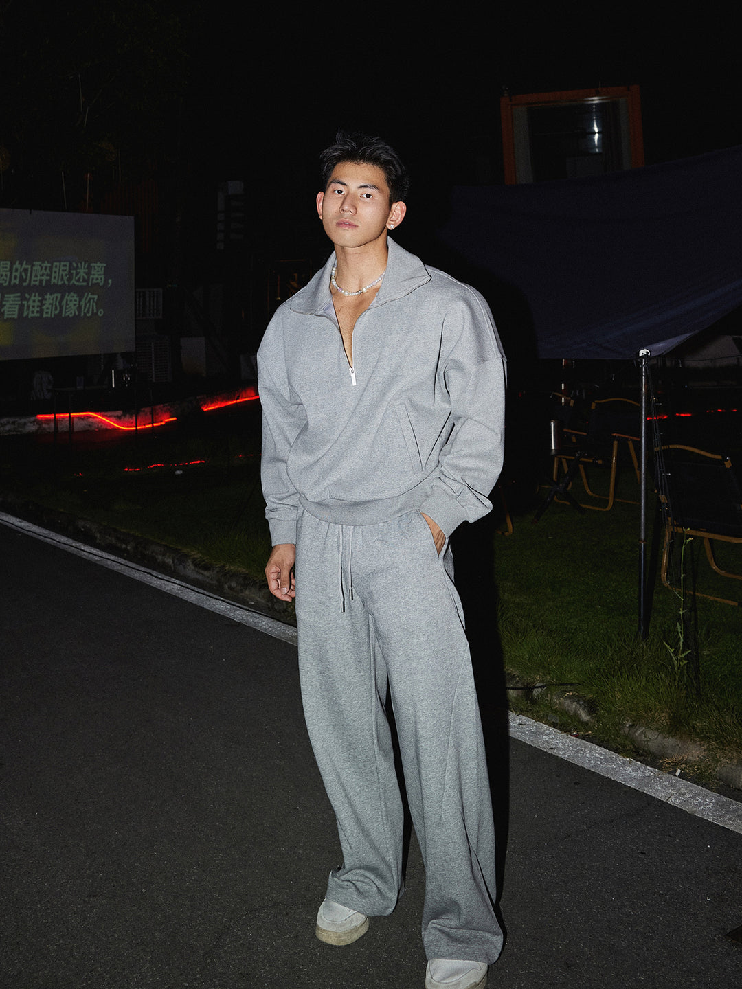 Pantaloni sportivi in felpa versatili con vestibilità comoda 