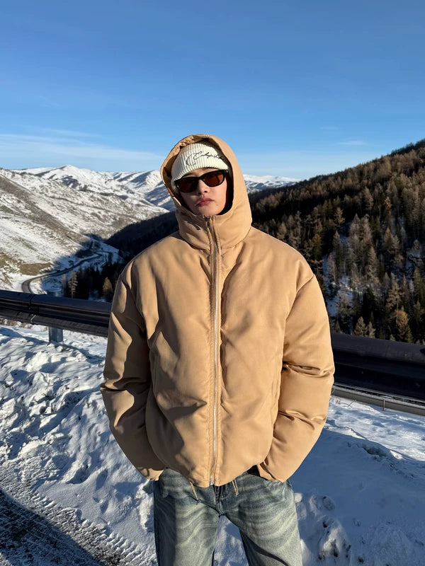 Зимняя куртка-пуховик с капюшоном 