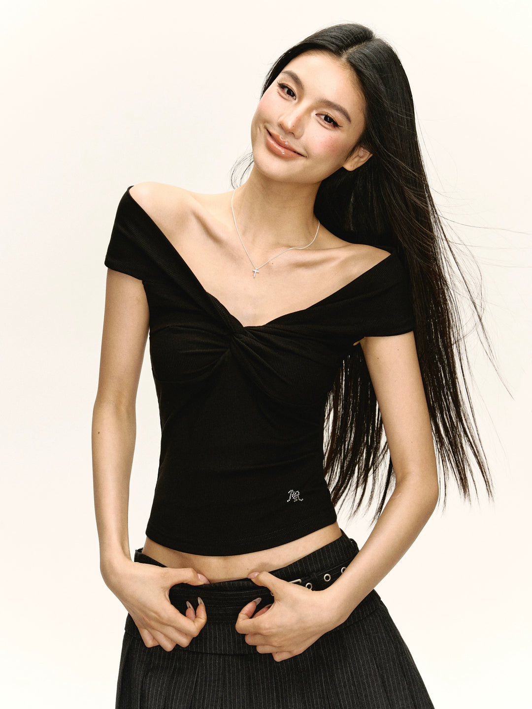 Off-Shoulder Slim-Fit Short Sleeve Top