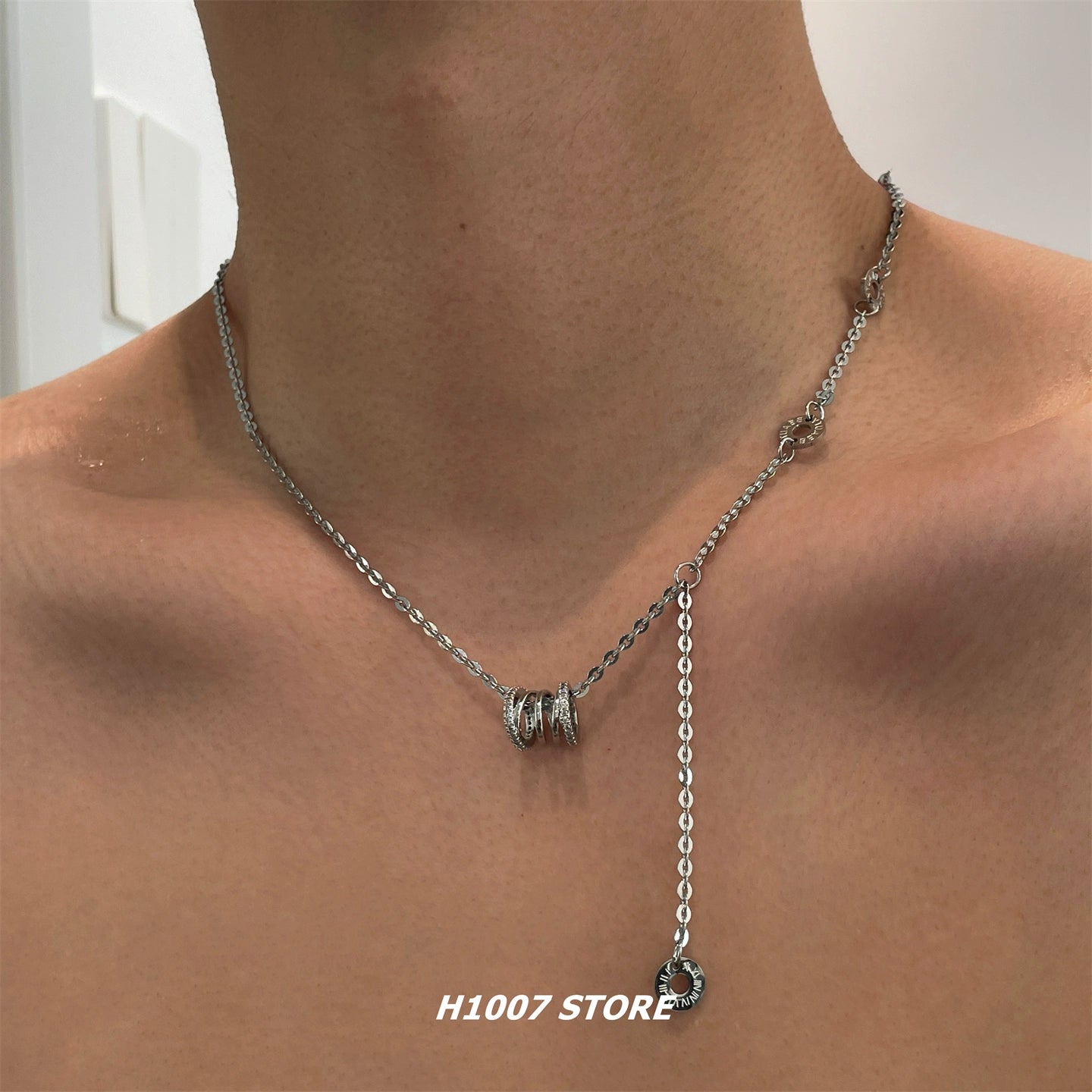 Hip-Hop Tarzı Asimetrik Zincir Kolye 