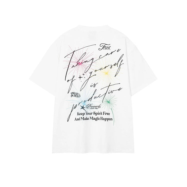 Camiseta de Algodão com Estampa de Fogos de Artifício e Manga Curta 