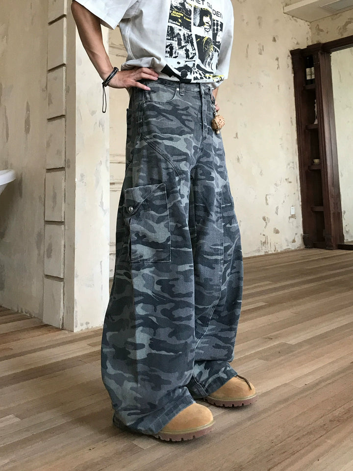 Camouflage Wide-Leg Cargo Jeans