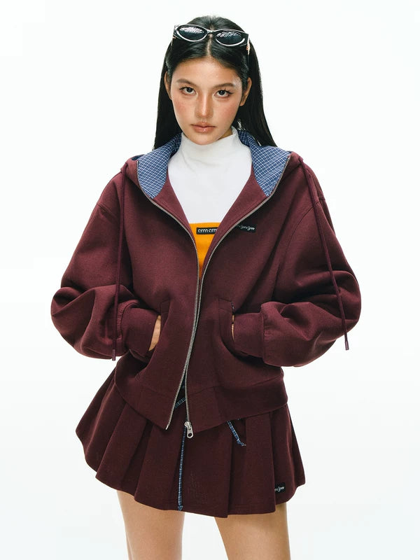 Conjunto de Jaqueta com Zíper e Saia Plissada 