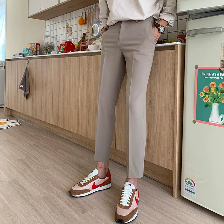 Pantaloni casual a gamba dritta e cropped 