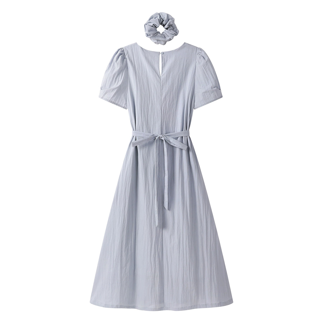 Vestido Midi com Decote Quadrado e Cintura de Laço 