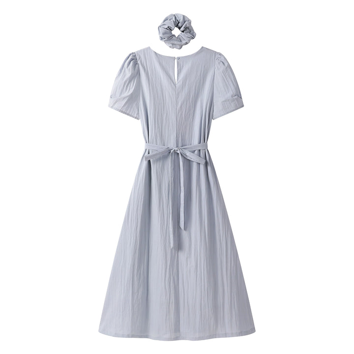 Vestido Midi com Decote Quadrado e Cintura de Laço 