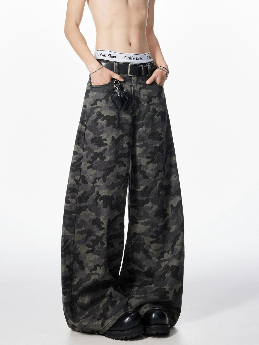 Camouflage Wide Leg Cargo Jeans