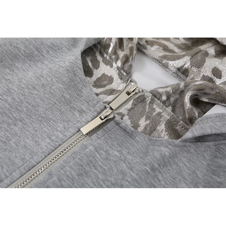 סווטשירט עם רוכסן ומעטפת מנמר 