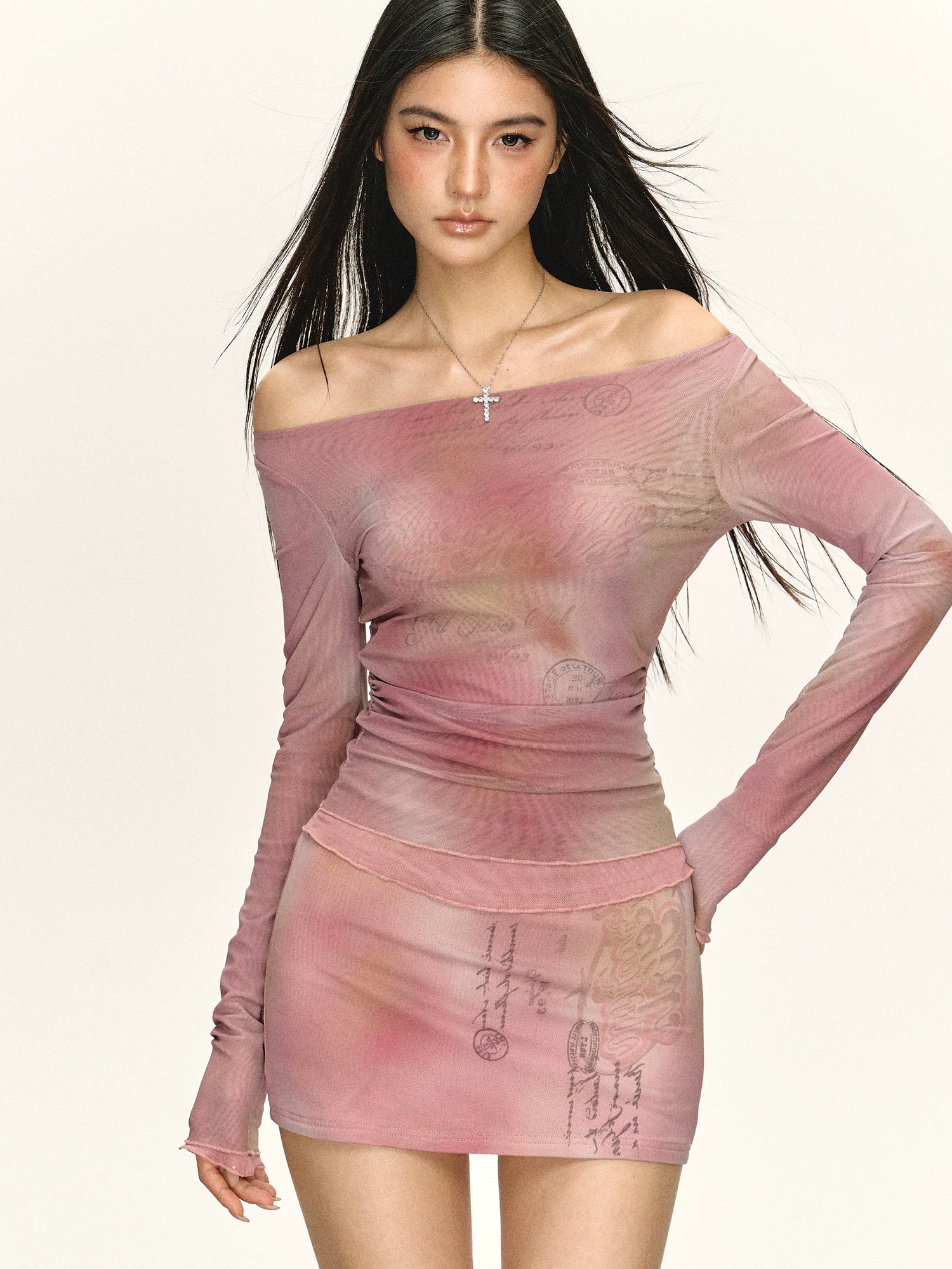 Durchsichtiger Mesh-Top mit schulterfreiem Design und Hose 