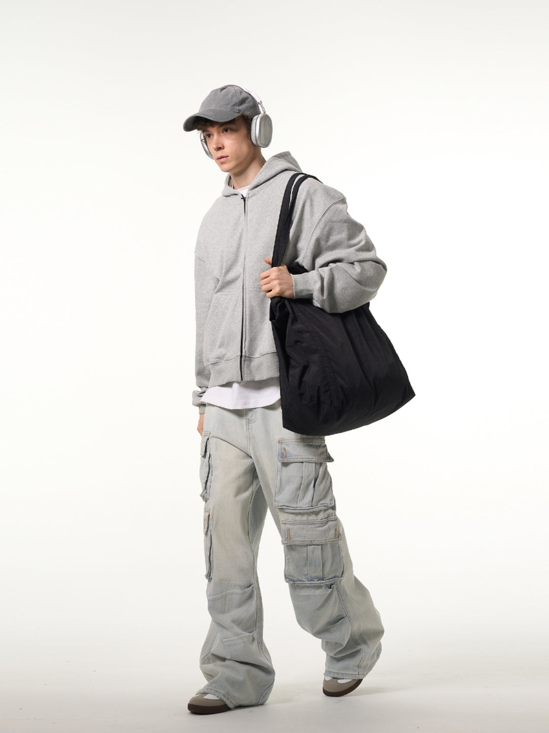 Felpa casual con zip e vestibilità ampia 