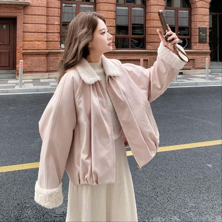 جاكيت داون بقلنسوة من الفرو الصناعي على الطراز الكوري 