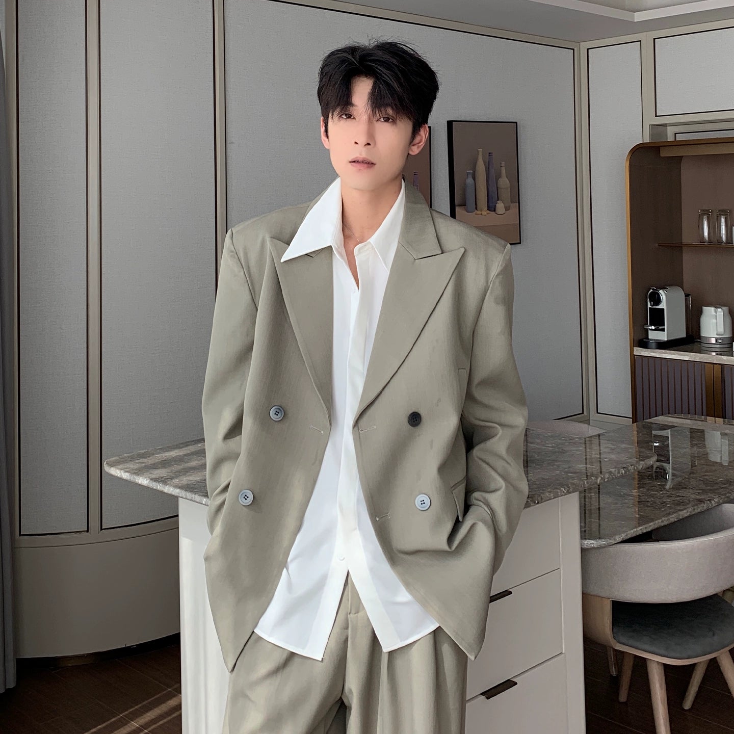 undefined,6056936918704,6056936918705,6056936918706