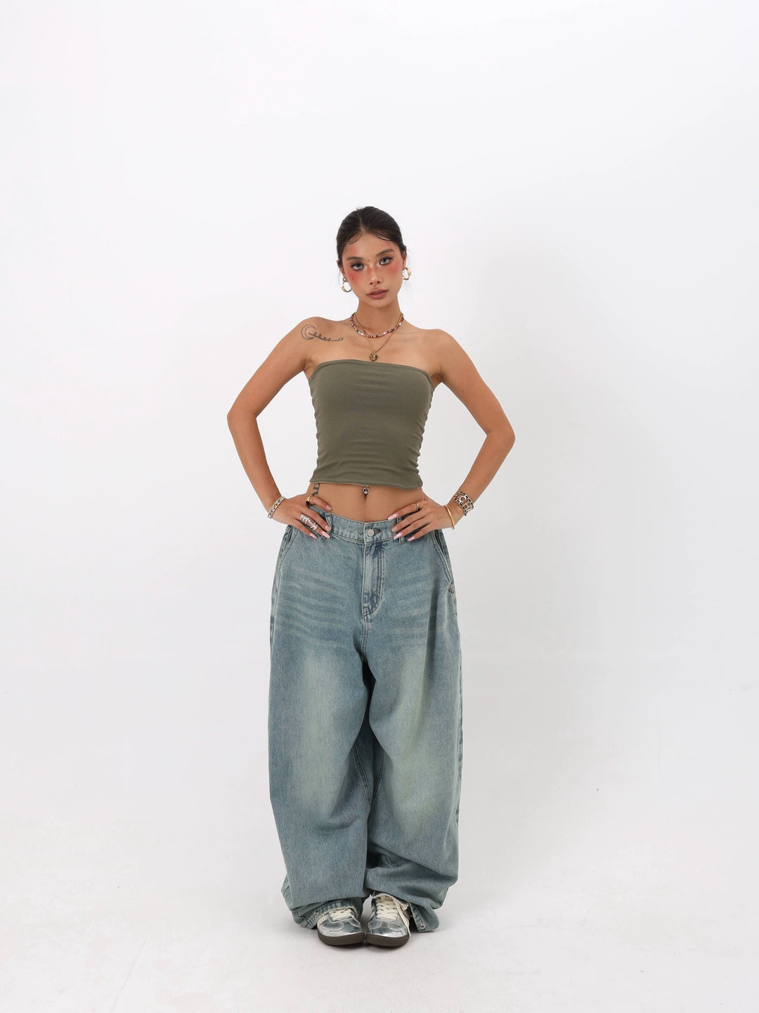 Wide Leg Straight Jeans