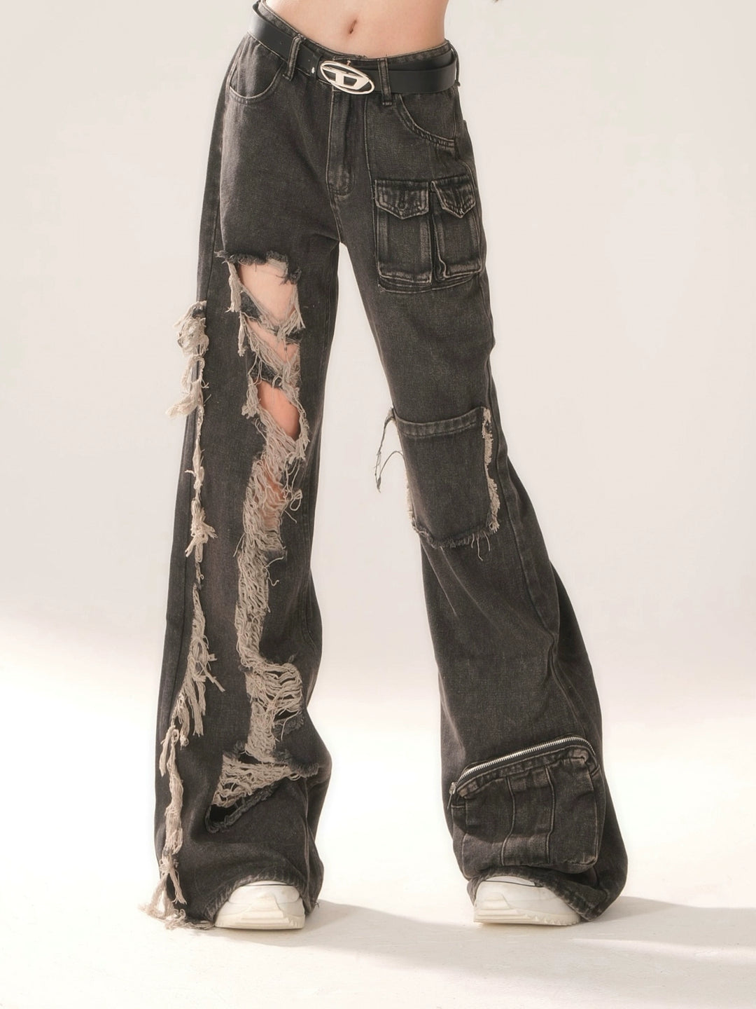 Distressed Wide Leg Cargo Pants