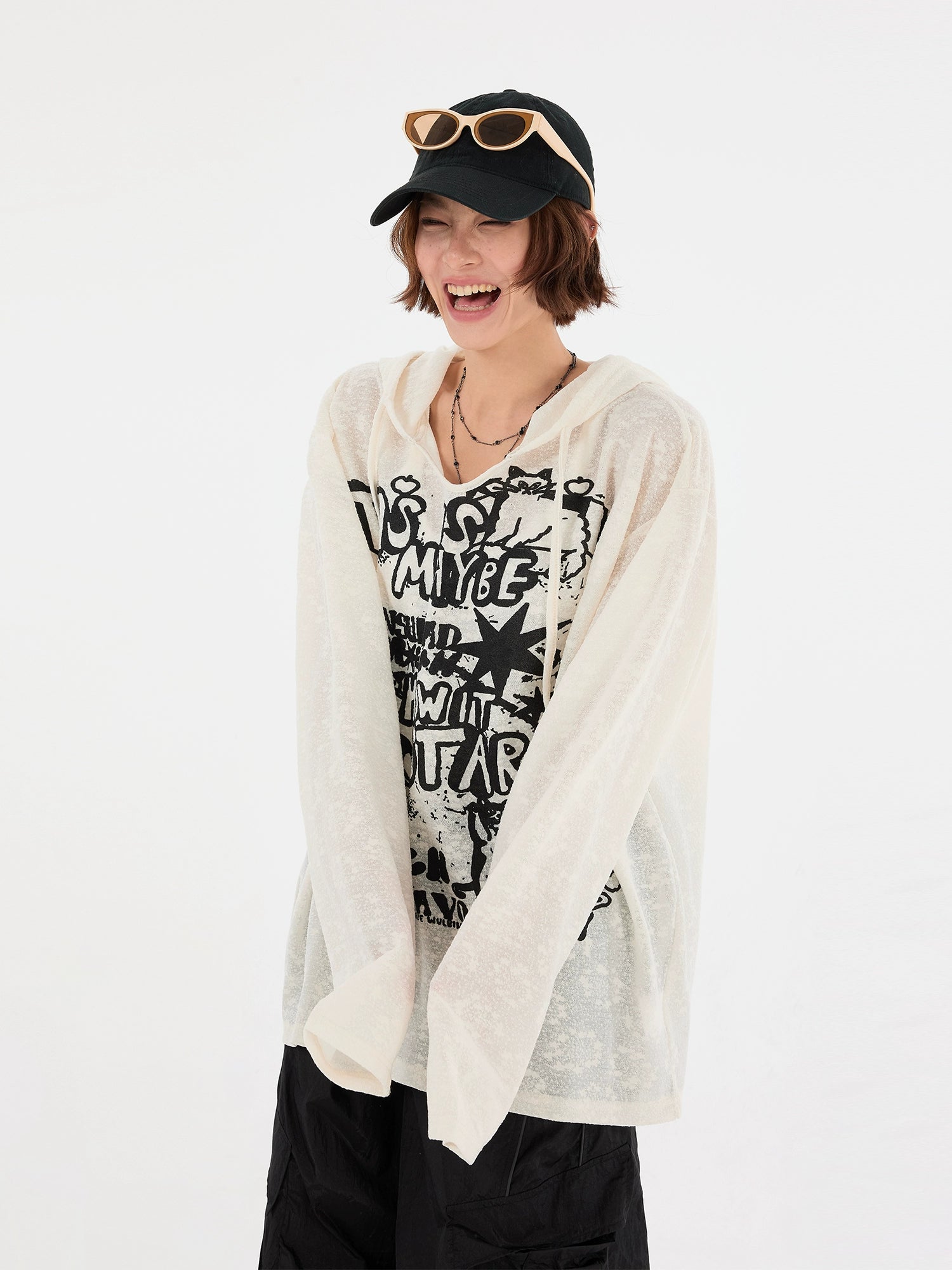 グラフィティプリントフード付きシアータートルネック 