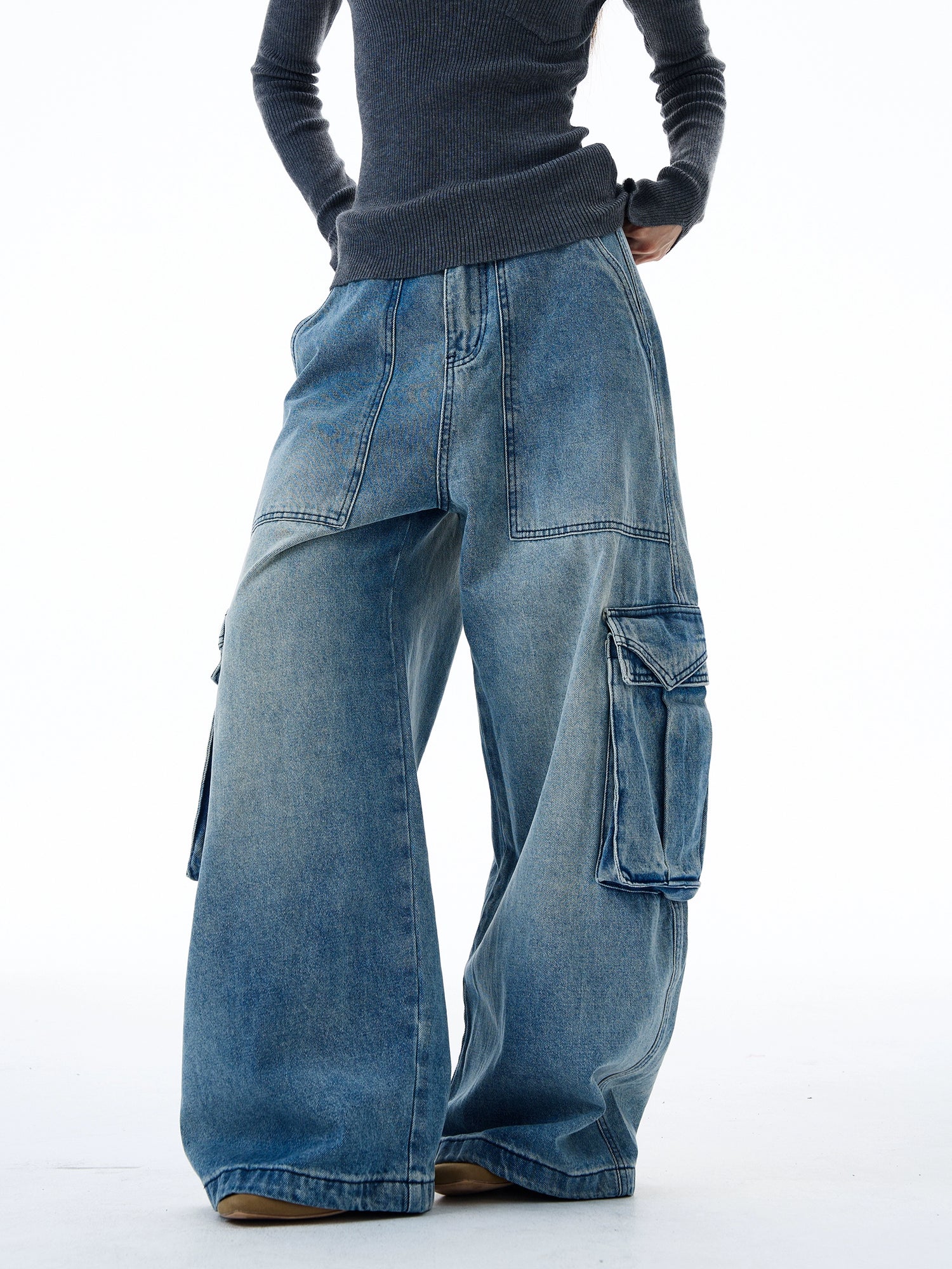Wide Leg Cargo Pocket Jeans