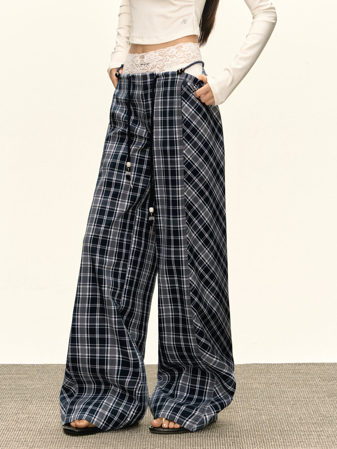Pantalons larges à carreaux rétro avec dentelle 