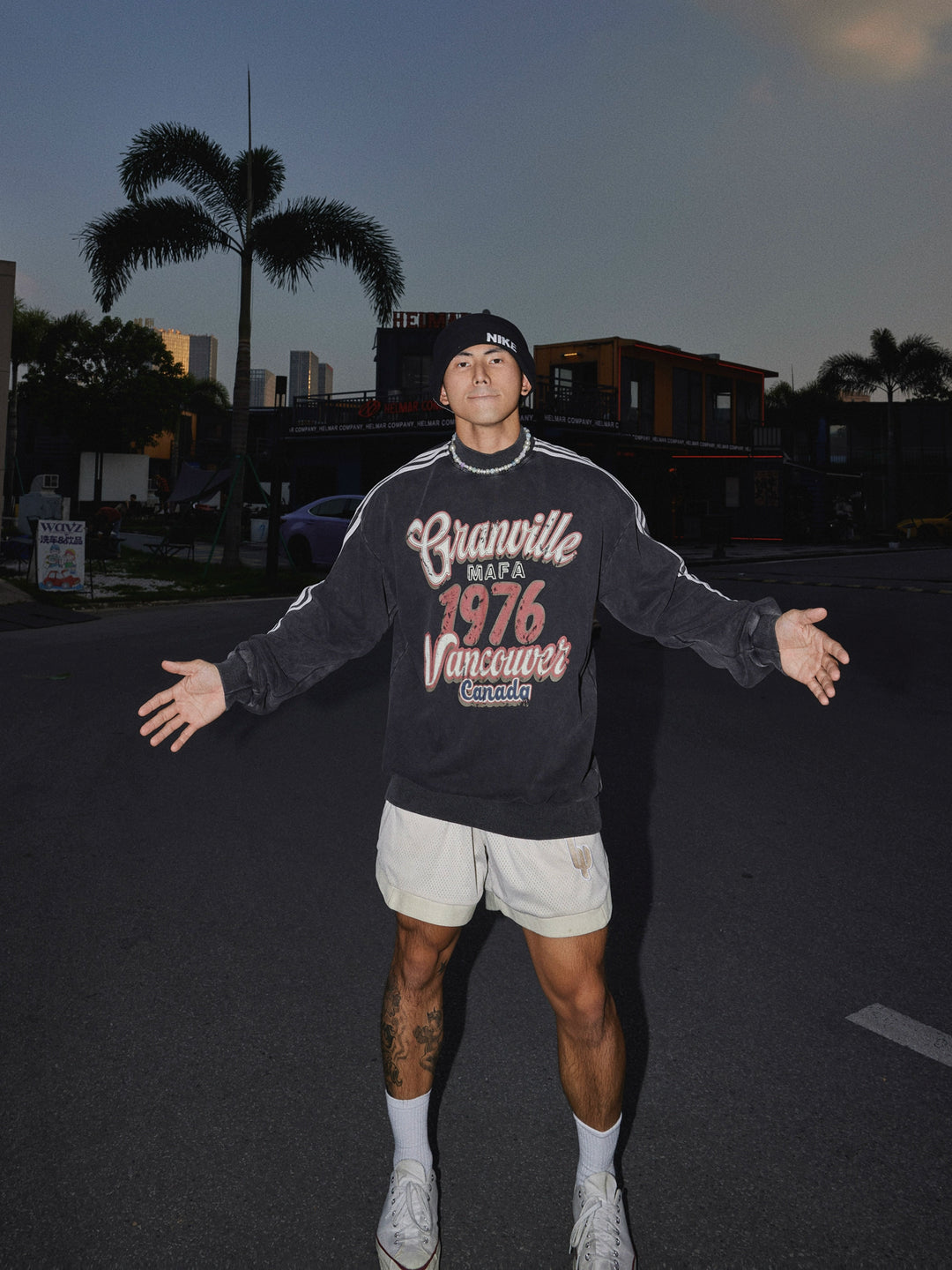 Stressad brevtryck sidrandig sweatshirt 