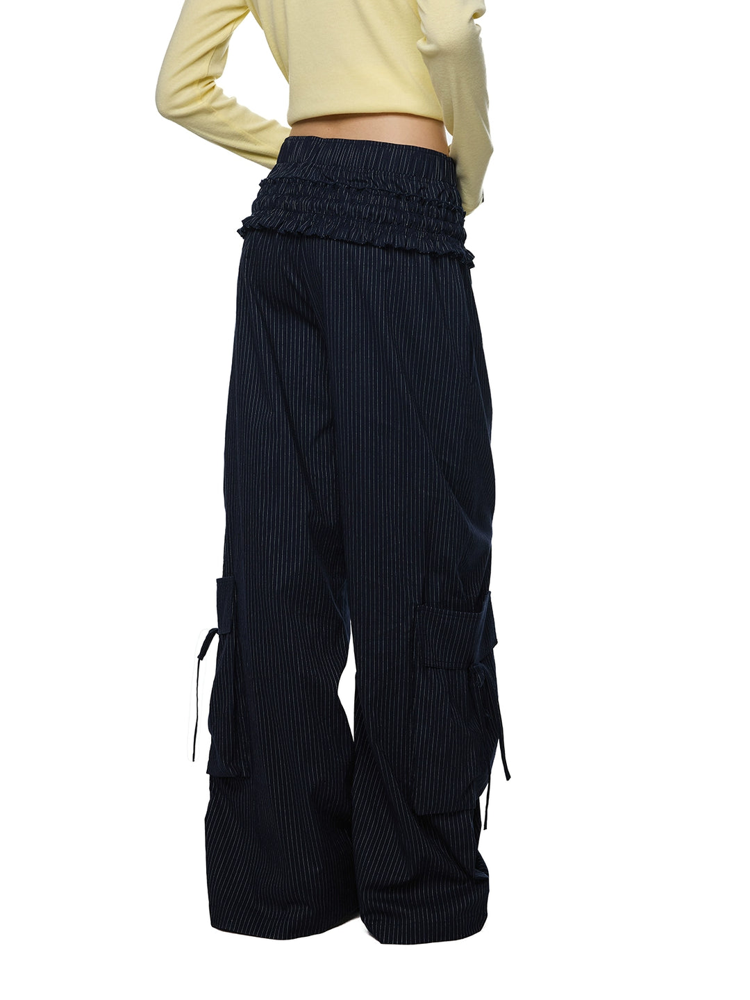Pantaloni cargo a gamba larga con coulisse plissettati 