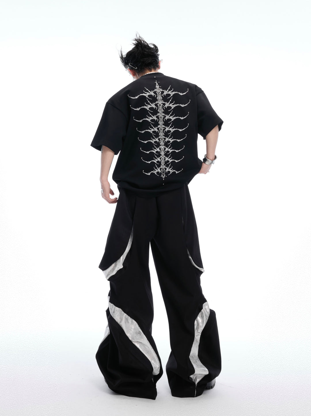 Spine Embroidery T-shirt