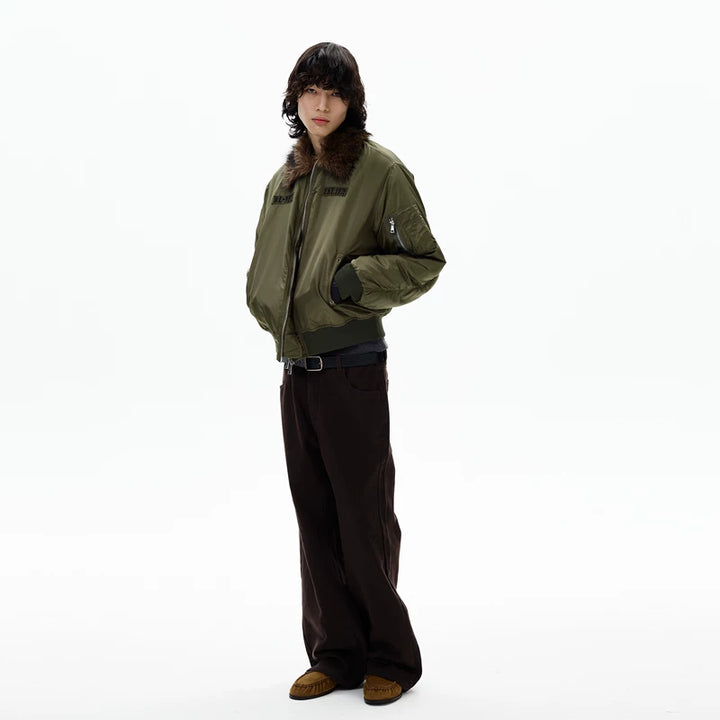 بنطلون واسع غير رسمي بتصميم رجعي 