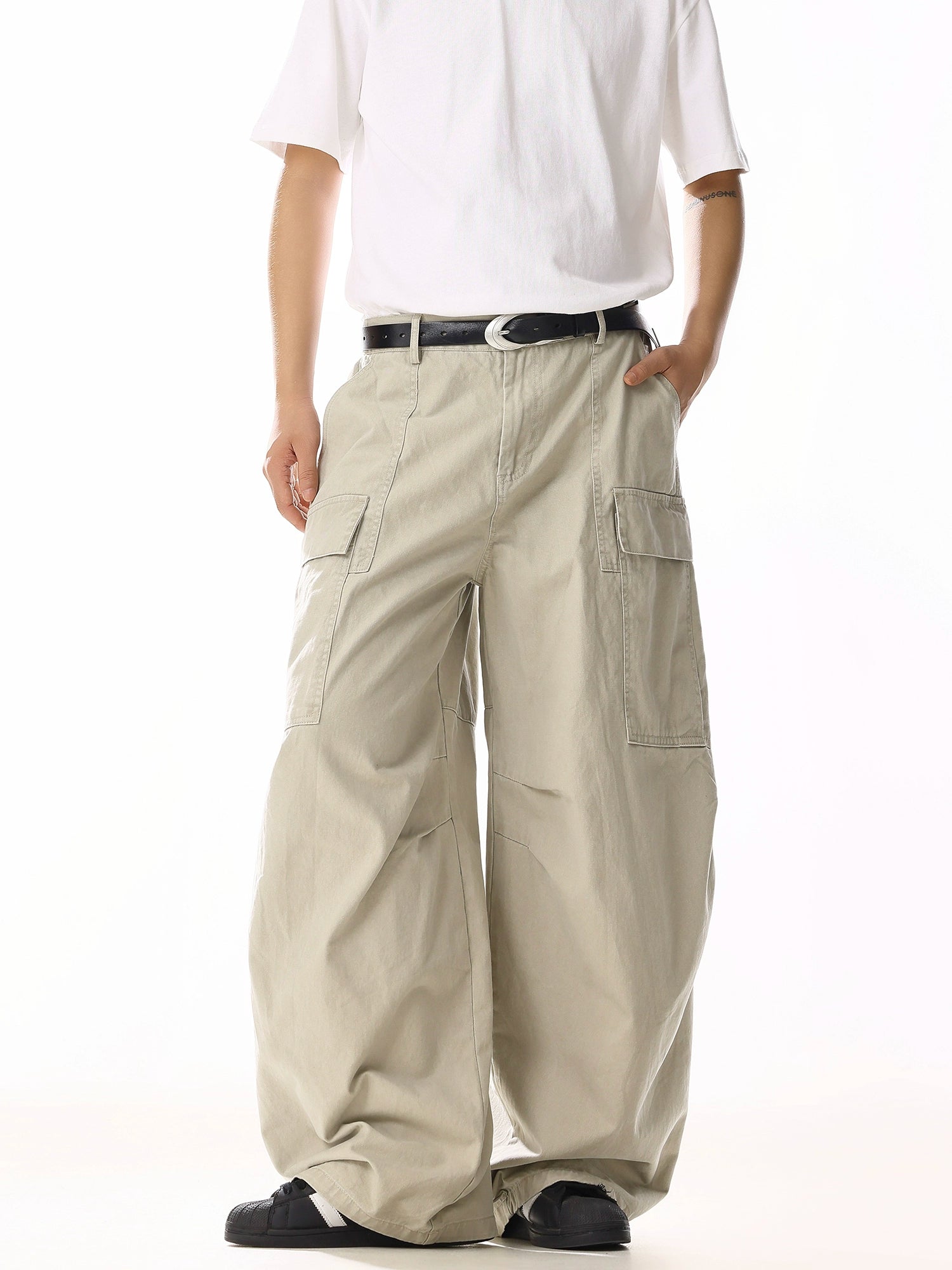 Side Pockets Wide-Leg Cargo Pants