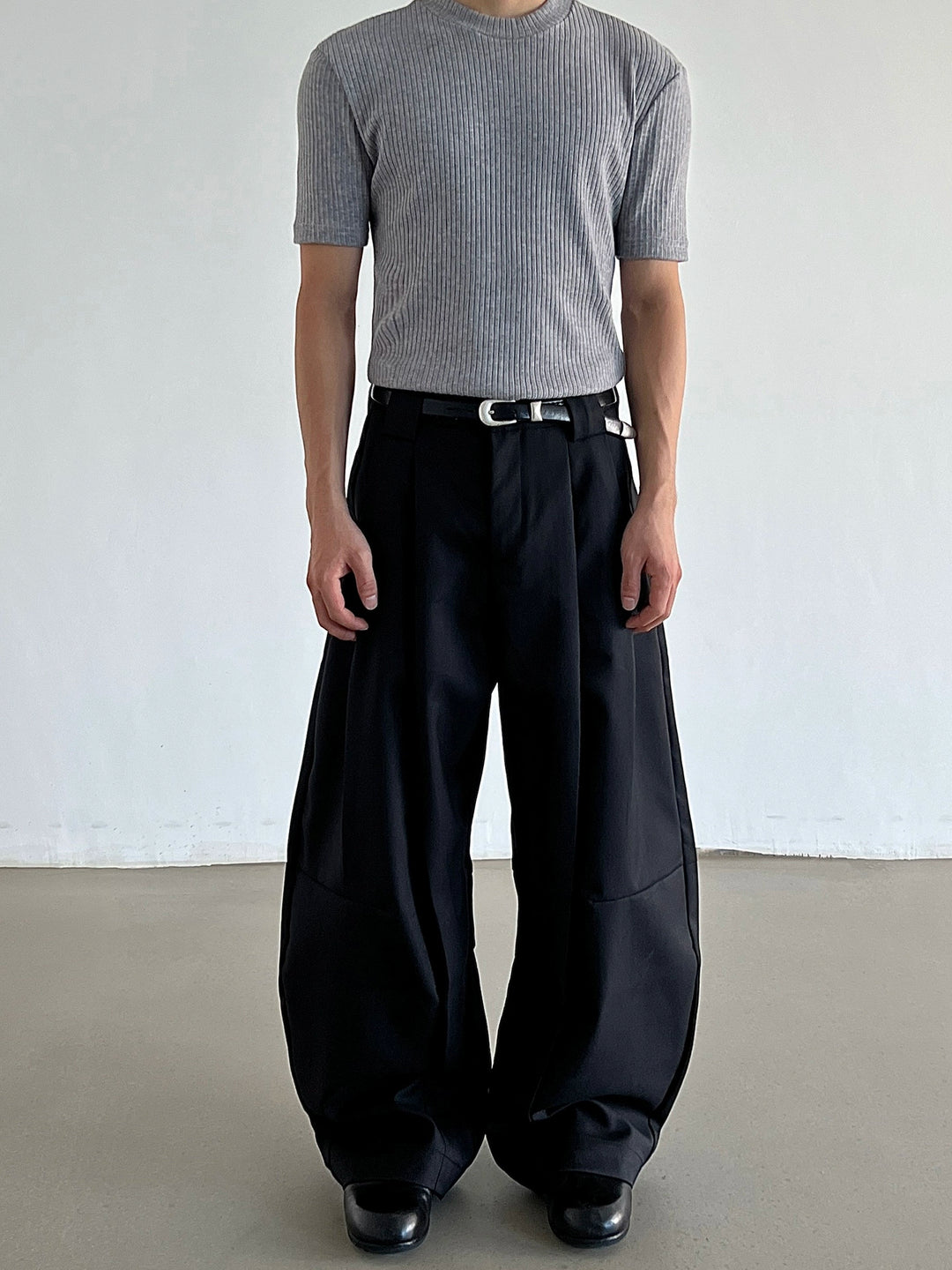 Pantaloni casual a gamba larga plissettati e larghi 