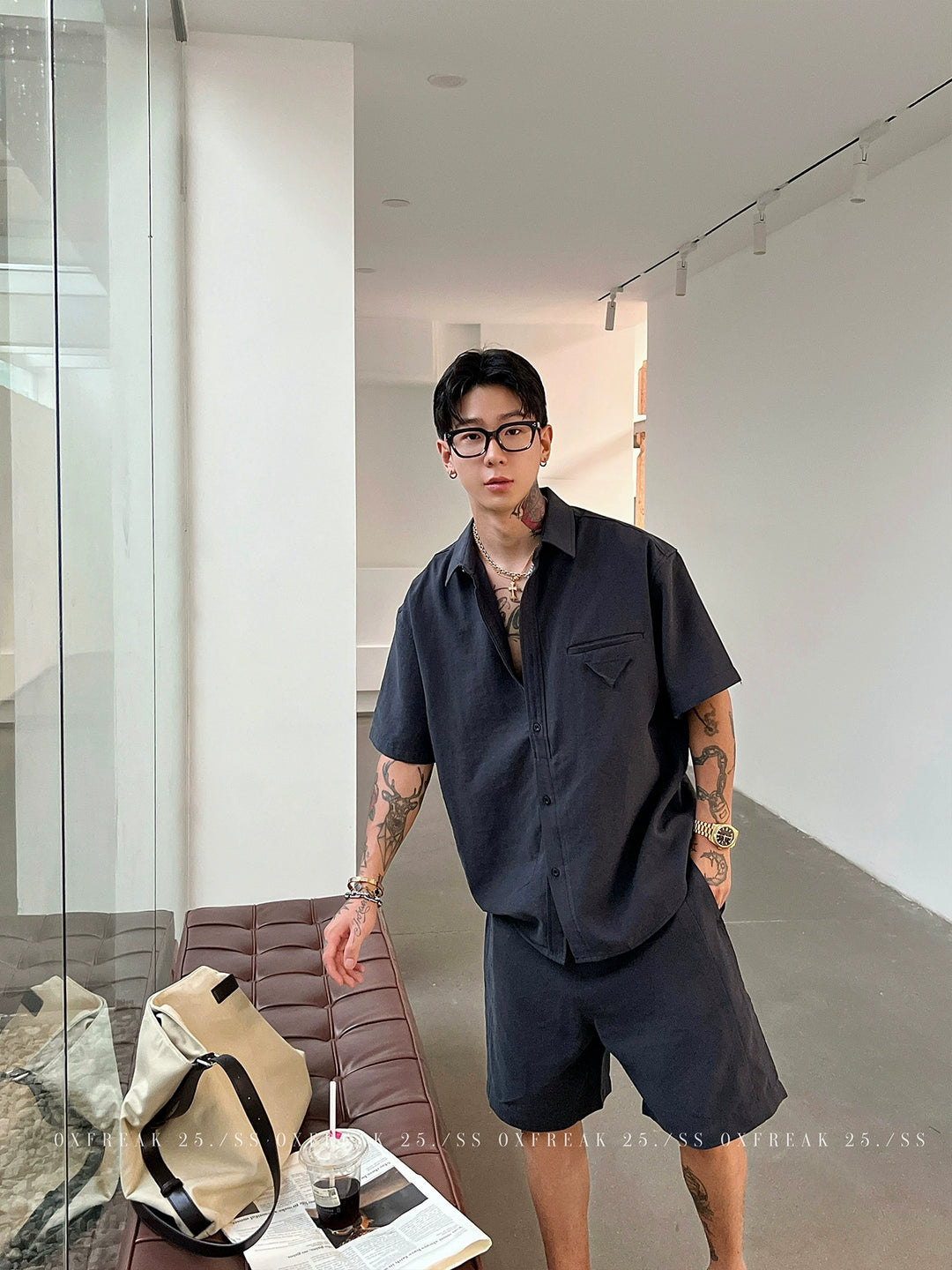 Chemise à manches courtes en mélange de lin et pantalon 