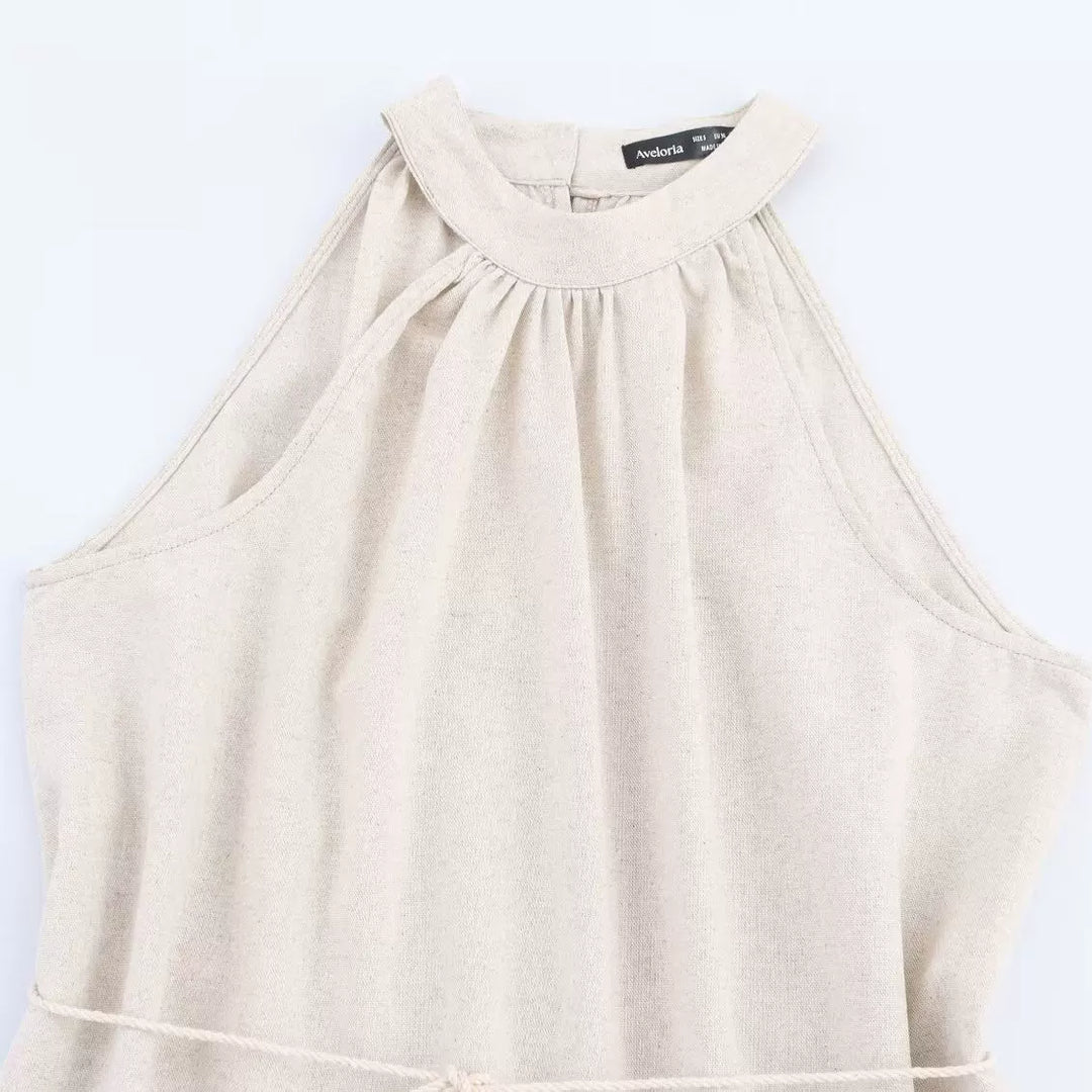 Vestido de Verão com Decote Halter Bordado 